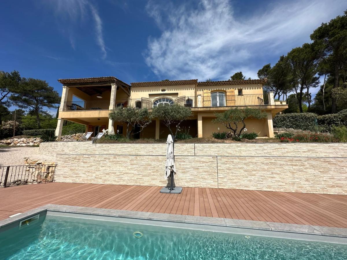 Villa Lumineuse Avec Piscine Clim 1Ere Etage Vue Panoramique Sur Les Montagnes Sur Le Site De La Sainte-Victoire Le Tholonet Exteriör bild
